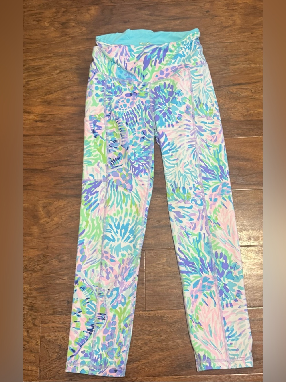 Lilly Pulitzer Luxletic Weekender Crop Leggings Shell Of A Party Size XXS